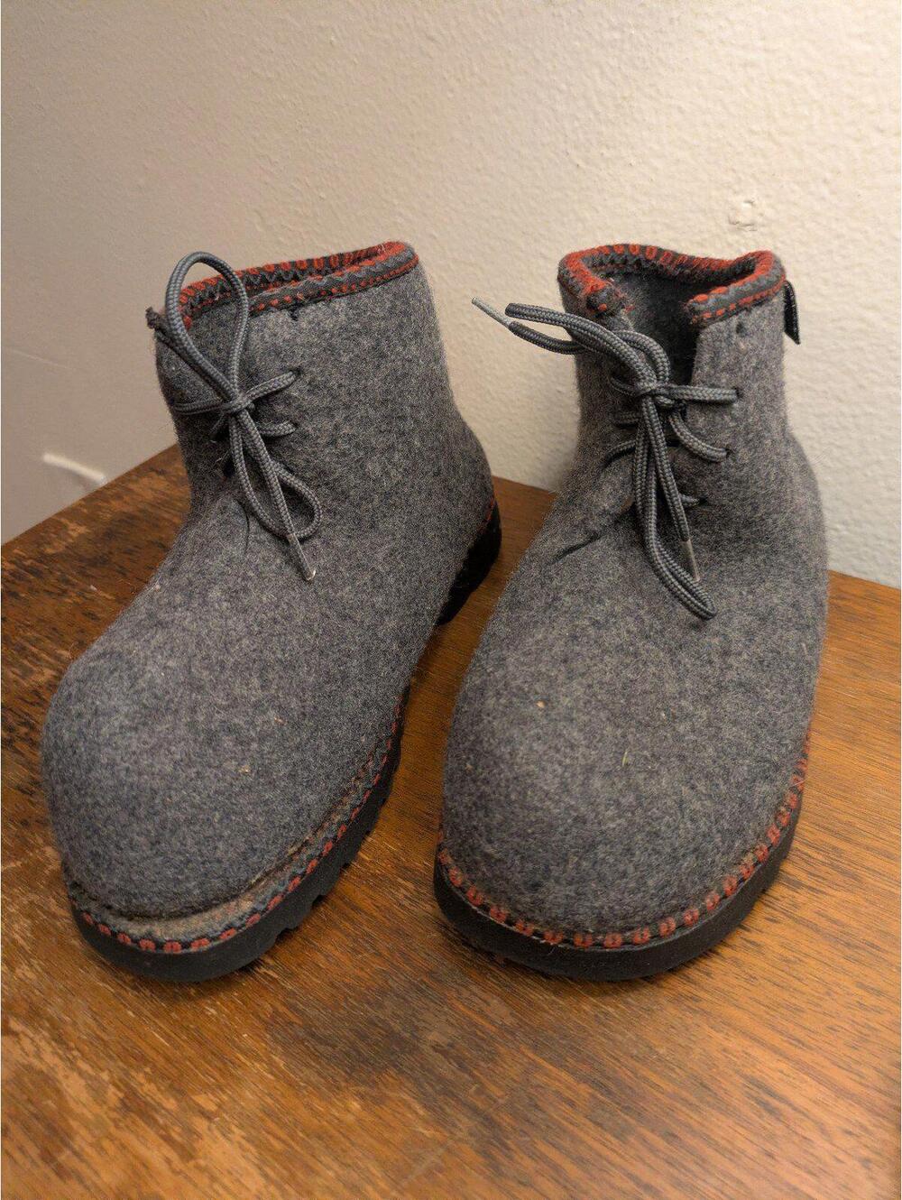 Wild n' Wooly by Stegmann felted wool boots size 5